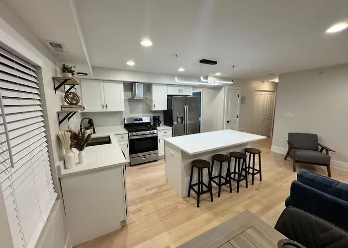 Bright & Spacious Duplex- Heart Of Apartamento